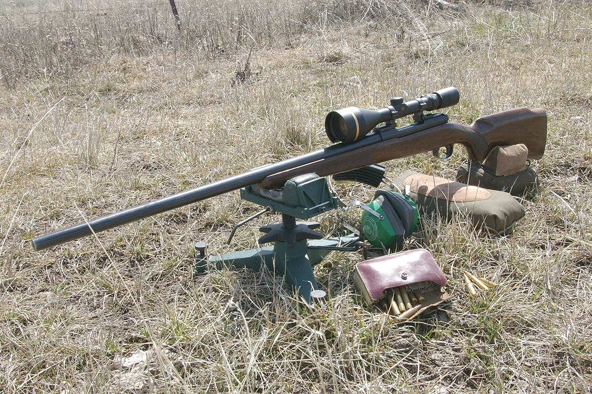 This Winchester Model 70 Varmint was used to shoot the 220 Swift loads listed in the table. The scope is a Leupold VX-L 3.5-10x 50mm. Articles about the Swift from 30 and more years ago suggested using a scope of 10x to allow precise bullet placement at long range. Today, 10x scopes are often seen on 22 rimfire rifles.