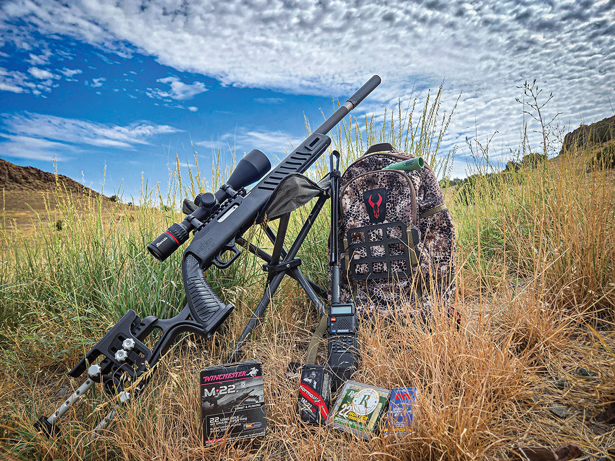 Some time was spent calling foxes and coyotes with the Magnum Research SwitchBolt rifle on the stand. The 22 LR is certainly not my first choice for such situations, but with the right shot placement and proper ammunition, it can be done with minimal damage to the pelt.